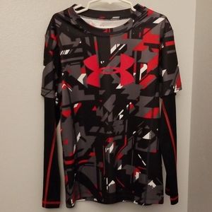 Like new boys under armour long sleeve shirt